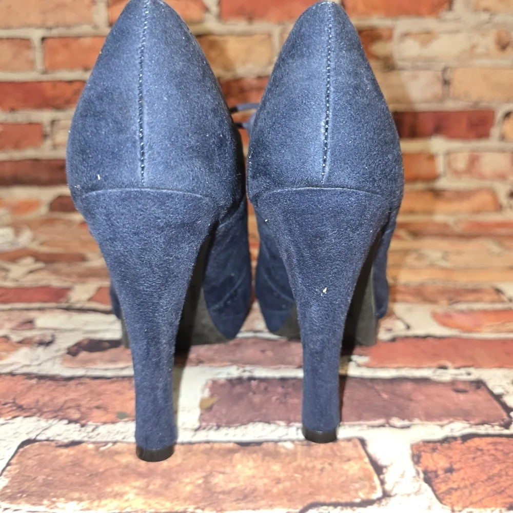 FIONI Clothing Navy Lace-Up Heels Size 6.5